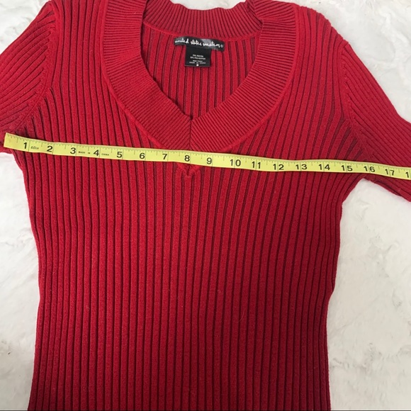 Red Ribbed V-Neck Sweater - Picture 8 of 9